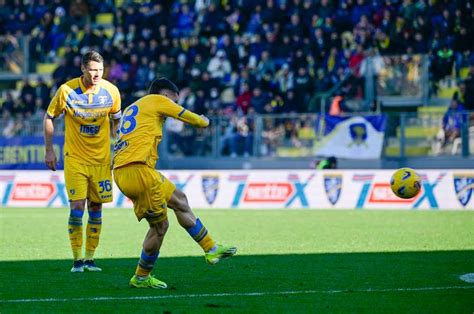 Serie A Il Frosinone Batte Il Cagliari Allo Stirpe Diretta It