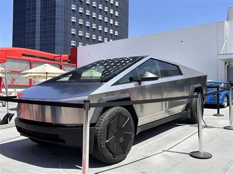 Tesla S Chief Designer Franz Von Holzhausen Impresses With Cybertruck