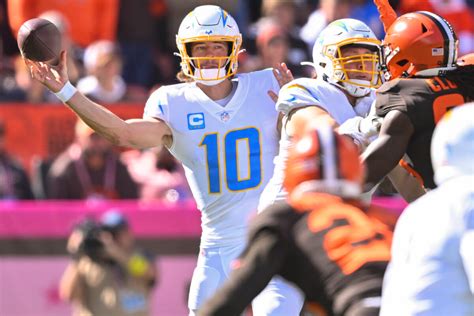 Los Angeles Chargers Vs Denver Broncos Monday Night Football Preview