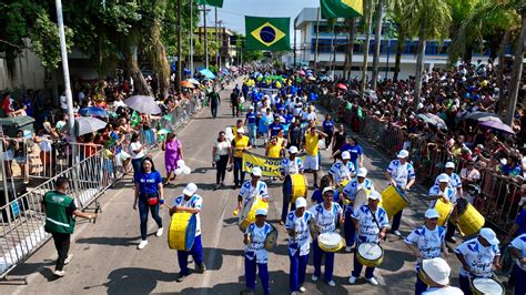 Acre Celebra Democracia Em Desfile De Comemora O Aos Anos Da