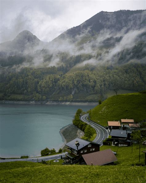 Lake Lungern Guide: What To Do When You Visit - SwitzerLanding