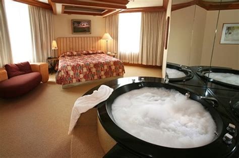 Suites & Rooms at Mohegan Sun, Connecticut