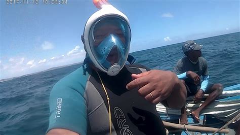 Plongée avec des touristes au large de la Mer d Emeraude Madagascar