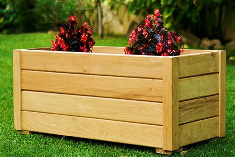 Madera tecnológica Decksystem y jardineras un tándem perfecto Decksystem