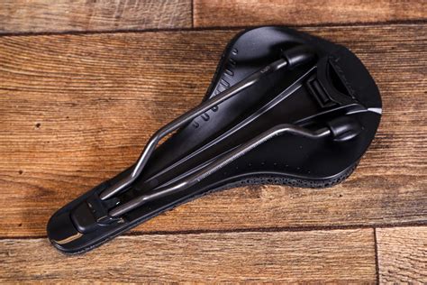 Review Fizik Antares Versus Evo R Adaptive Saddle Road Cc