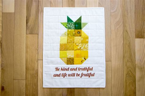 Tutorial: Pineapple Mini Quilt