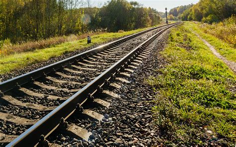 Trilhos de Trem Tamanhos Formatos e de Trilhos Ferroviários