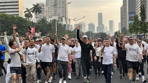 Bersama Hary Tanoe Ganjar Singgahi Pedagang Umkm Saat Jalan Sehat Di