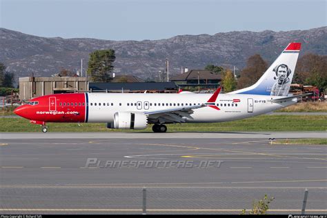 EI FYB Norwegian Air International Boeing 737 8 MAX Photo By Richard