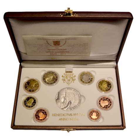 2011 Vatican Benedict XVI Proof Euro Coin Set With Silver Medal