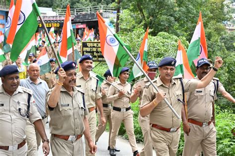 एसएसपी अल्मोड़ा की अगुवाई में अल्मोड़ा पुलिस ने तिरंगा रैली निकालकर