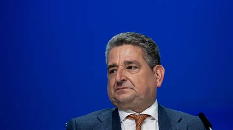 Thyssenkrupp L Pez Legt Im Streit Mit Der Ig Metall Nach