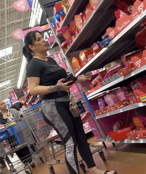 Sexy Spanish MILF Nice Plump Ass And Pokies Spandex Leggings Yoga Pants Forum