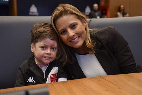 Mãe Do Menino Gui Torcedor Do Vasco Relata Assalto Traumático Na