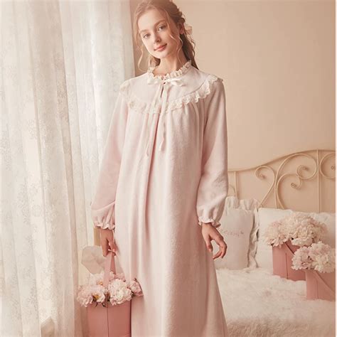 Pink Warm Nightgown Winter Sleepwear Velvet Nightgown Women Elegant