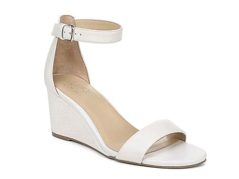 The Best Wedding Wedges You Can Buy Right Now