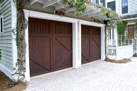 What To Consider When Choosing A Garage Door For Your Building Hirerush Blog