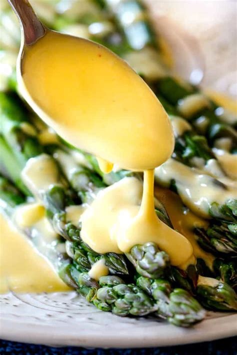 5 Minute Blender Hollandaise Sauce Thats Luxuriously Creamy Buttery