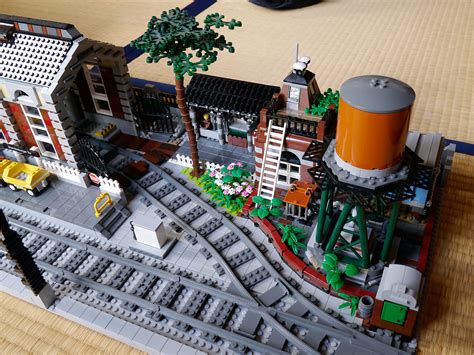 Boris Bricks: LEGO MOC Train Station