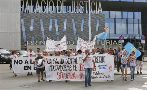 Queremos Que Nos Arreglen La Boca El Comercio Diario De Asturias