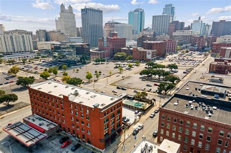 609 Central St 1105 Kansas City Mo 64105 See Est Value Schools