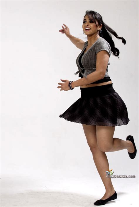 INDIAN MASALA PHOTOS ANUSHKA SHETTY LATEST HOT NAVEL SHOW STILLS