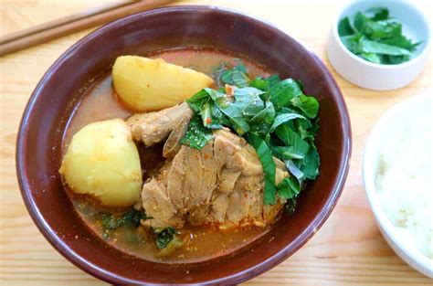 Gamjatang - Pork Bone Soup - FutureDish