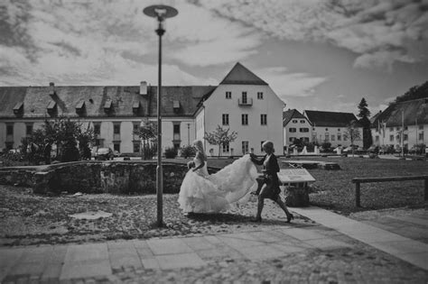 Auf Dem Weg Zur Kirche Brauerei Und Kloster Baumburg In Altenmarkt