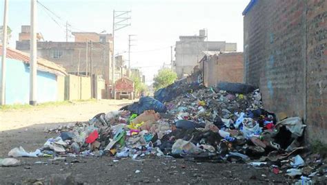 Inescrupulosos Convierten Calles En Botaderos De Basura PERU CORREO