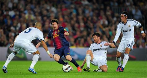 Ronaldo Dribbling Messi