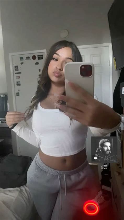 Pin by 𝒜𝒹𝒹𝓎 on 𝒻𝓇𝓁 Cute simple outfits Cute casual outfits Latina