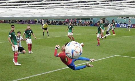 Los dos futbolistas mexicanos que podrían llegar al viejo continente