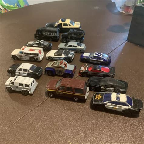 Lot De Bo Tes D Allumettes Hot Wheels Patrouille De Police Flic