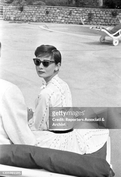 73 Audrey Hepburn Sunglasses Stock Photos, High-Res Pictures, and ...