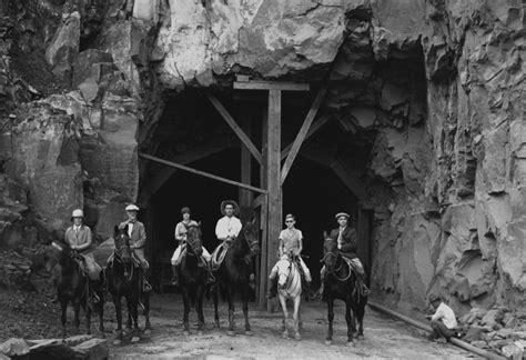 Mount Carmel Tunnel in Zion National Park | Zion Ponderosa