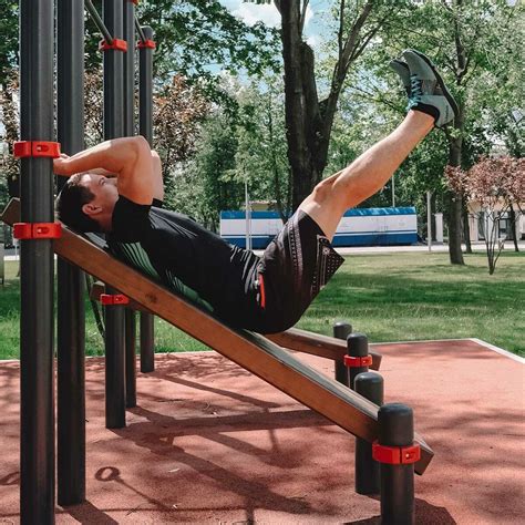 Calisthenics Cube Mit Parallelbarren Und Schr Gbank