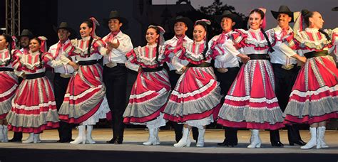 El Ballet Folkl Rico De La Ug Celebra La Identidad Cultural En Irapuato