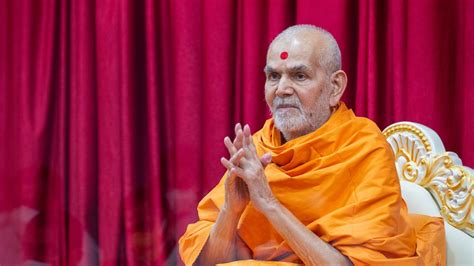 January Hh Mahant Swami Maharaj S Vicharan Atladara