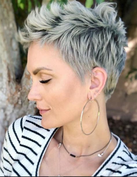 21 Best White Pixie Short Haircuts Ideas To Be Cool Kurze Pixie Frisuren Pixie Frisur Frisuren