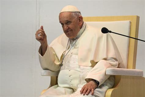 It's official: Pope Francis will travel to World Youth Day, visit ...