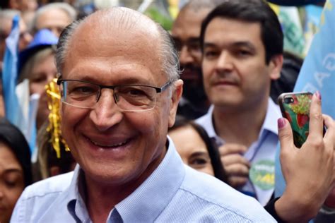 Estamos empatados em 3º lugar e na briga pelo 2º turno diz Alckmin