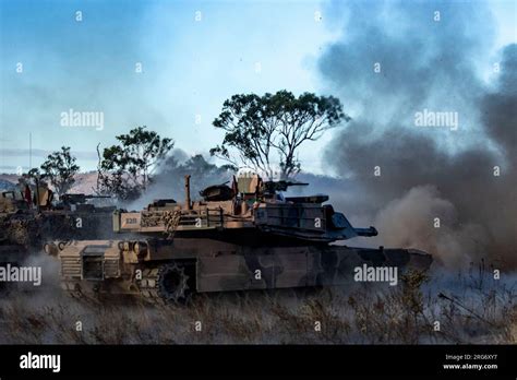 Un Char Australien M1A1 Abrams Tire Une Balle Lors D Un Test De