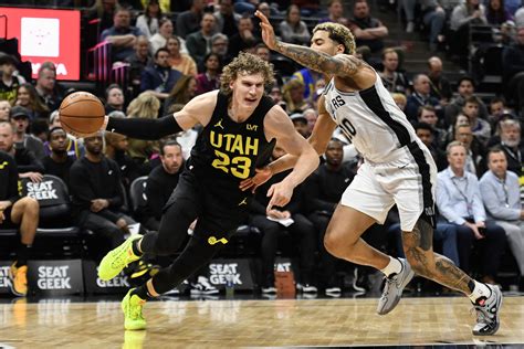 NBA Lauri Markkanen Agrees To Remain With Utah Jazz