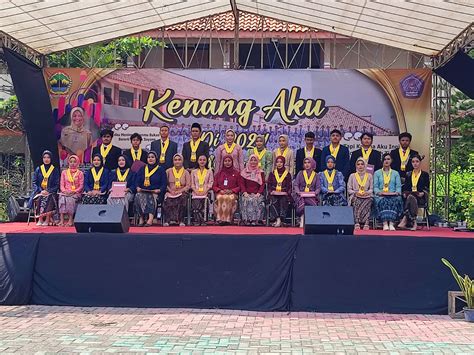 Wisuda Kelas Xii Tahun Ajaran Sma Negeri Tegal