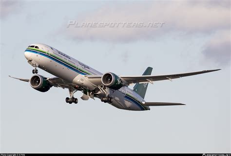 HZ AR33 Saudi Arabian Airlines Boeing 787 10 Dreamliner Photo By X PAN