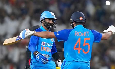 Rohit Sharma Labels Dinesh Karthik Panauti Over Toss Curse Drama