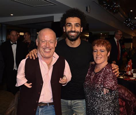 Mo Salah with Pickford’s parents : r/soccercirclejerk