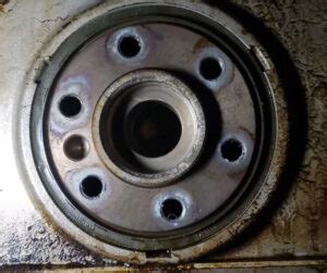 how to fix a leaking rear main seal