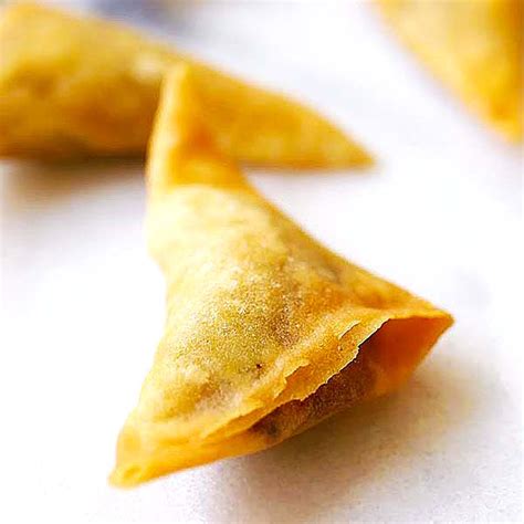 Easy Samosa (Extra Crispy and Low Carb Recipe) - Rasa Malaysia