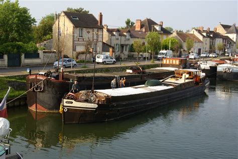 Un bateau fluvial centenaire relie Toulouse à Rouen pour défendre les